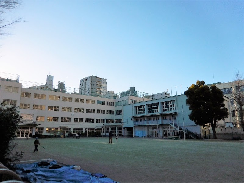 文京区立駕籠町小学校の写真3/3