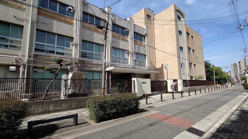 大阪市立玉出中学校の写真2/3