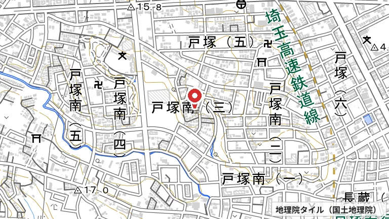 川口市立戸塚スポーツセンターの所在地の地図（出典: 地理院タイル／国土地理院）