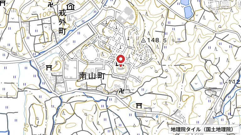 香久山体育館の所在地の地図（出典: 地理院タイル／国土地理院）
