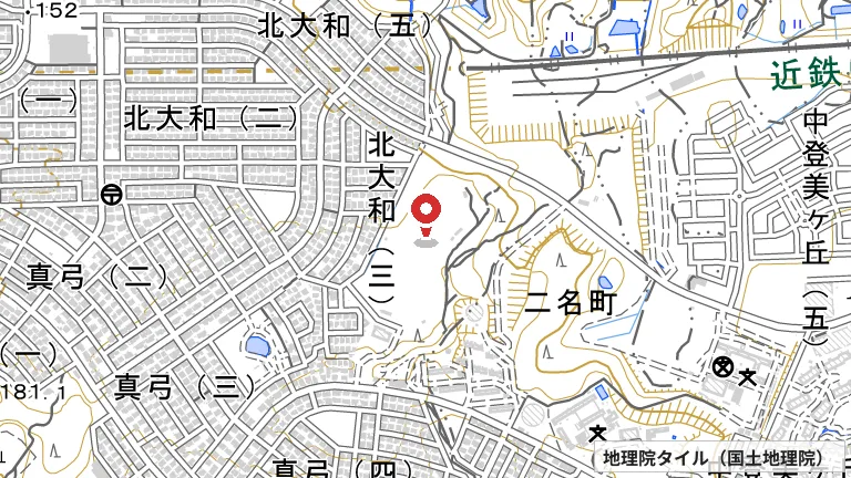 北大和スポーツ施設の所在地の地図（出典: 地理院タイル／国土地理院）